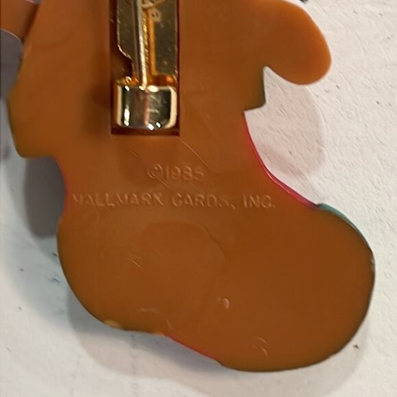 Brooches Winter Christmas Theme Vintage Pins Wreath Snowman Santa Dog Stocking - Picture 11 of 12